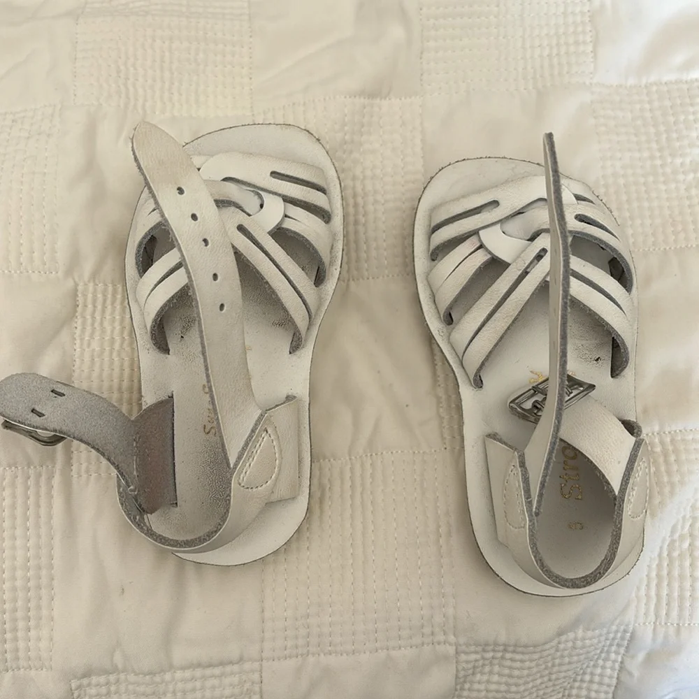 White Salt Water sandals 🌊 - Picture 3 of 4